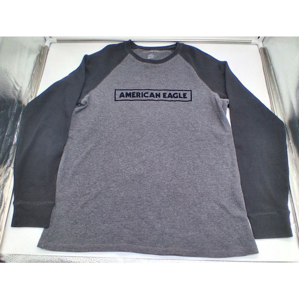 American Eagle Outfitters Men’s Large Knit Thermal Raglan Logo Shirt.